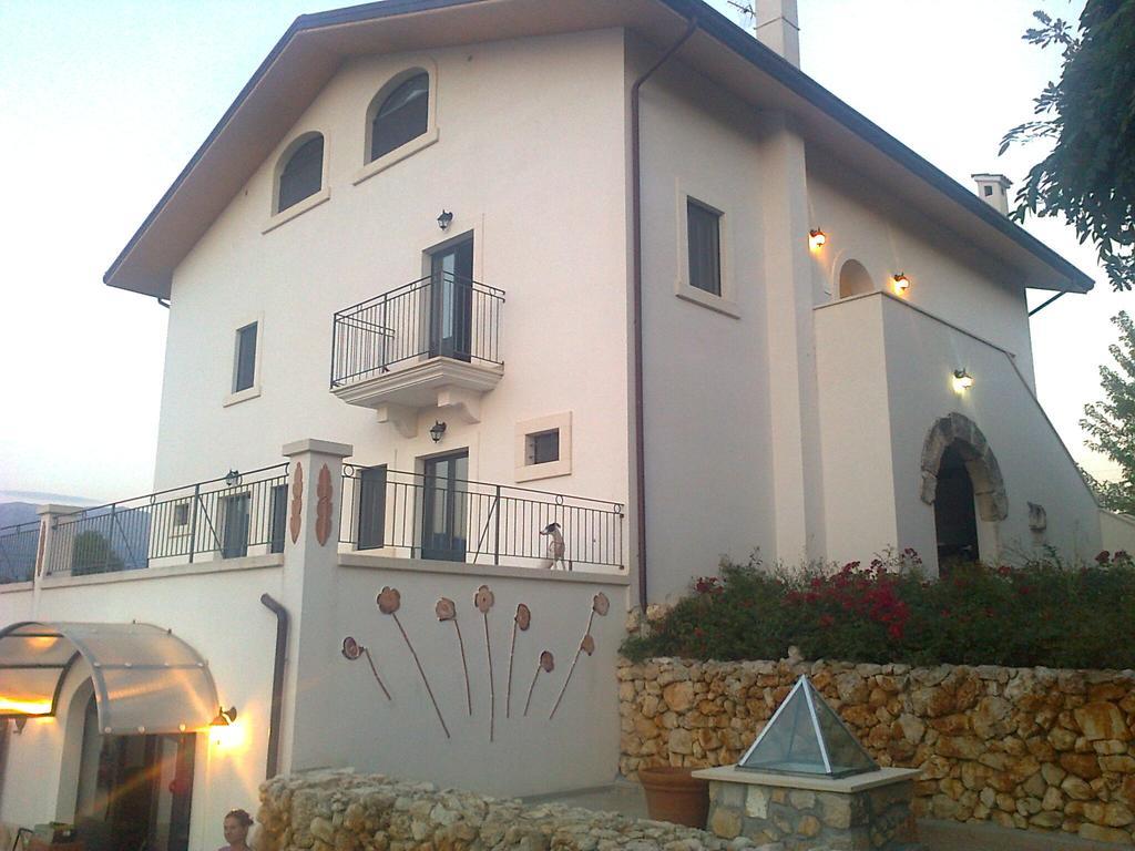 Вілла Locanda Dell'Asino D'Oro Сульмона Екстер'єр фото